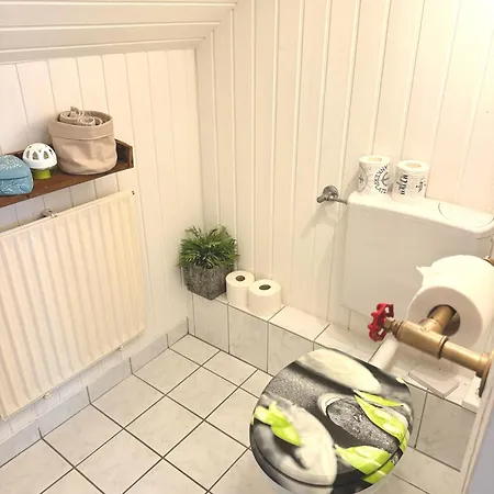 Zwischen Steilkueste, Rapsfeldern Und Wald Appartement *