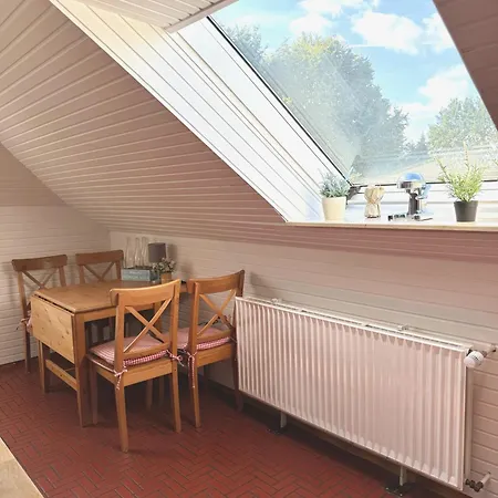 Appartement Zwischen Steilkueste, Rapsfeldern Und Wald *