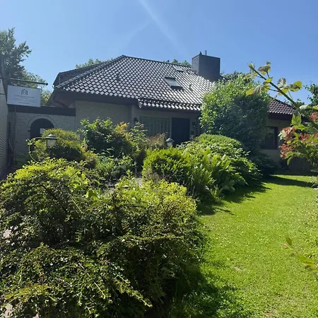 Zwischen Steilkueste, Rapsfeldern Und Wald 公寓 Surendorf